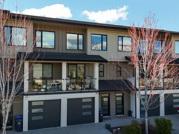 12798 Lake Hill Dr #26, Lake Country, BC V4V 2W5