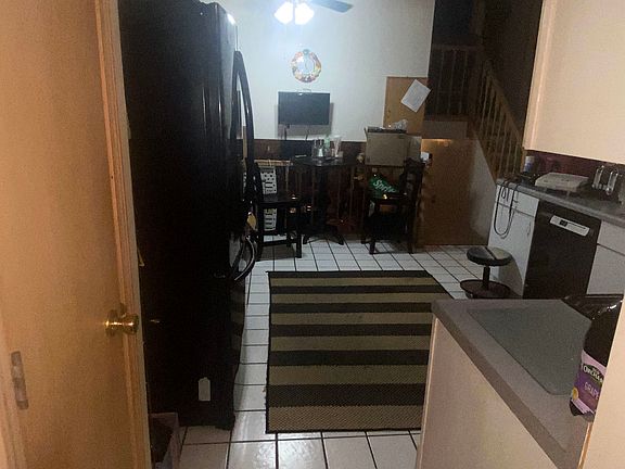 4th image of 14718 S Harper Ave