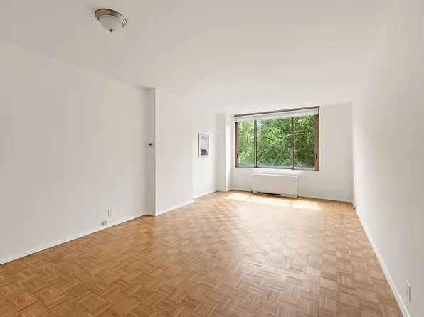 101 W 79th St APT 4F, New York, NY 10024