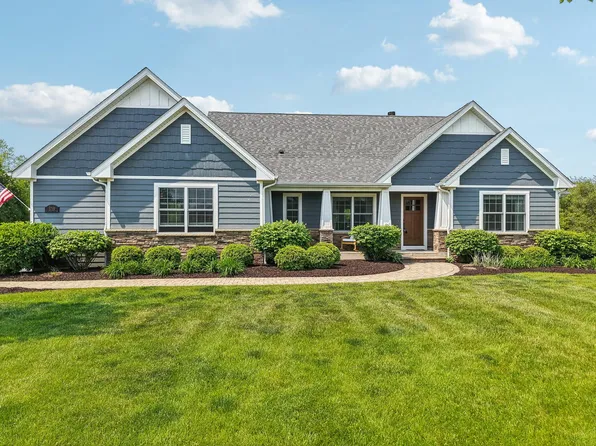 1719 Vivian Way Ct, Lakemoor, IL 60051