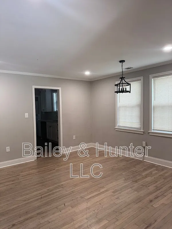 3 bed, 1.0 bath, $1,938 — Photo 4