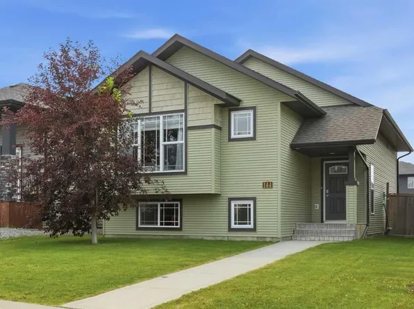 144 N Bowman Cir, Sylvan Lake, AB T4S 0H8