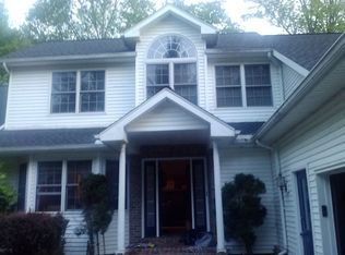 17828 Lost Trl, Chagrin Falls, OH 44023