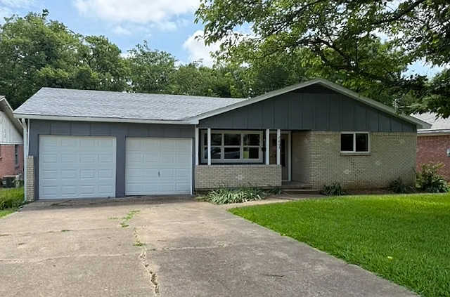 2603 N Shannon St — Photo 1