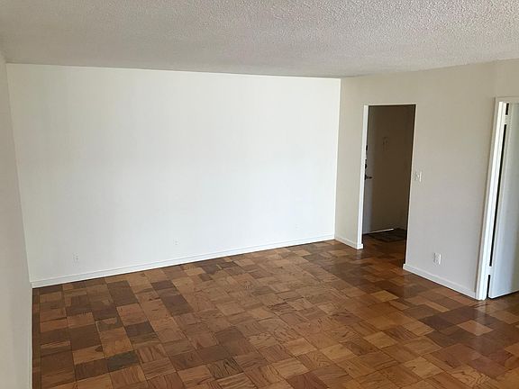 5th image of 99 Pond Ave #D424