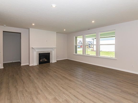 Shelburn D family room