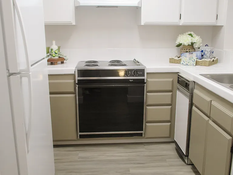 Plan C, 2br,2ba, Kitchen