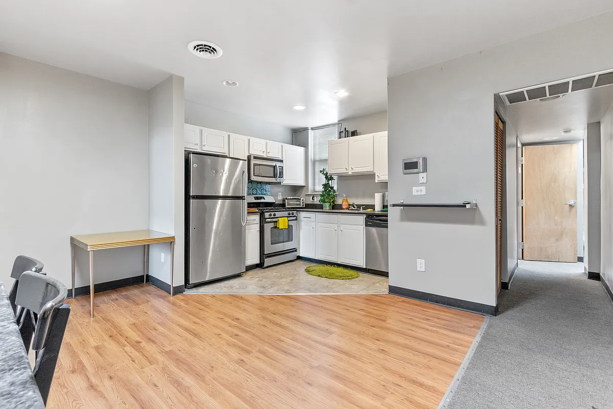Building Photo - 1428 Cecil B Moore Ave #2
