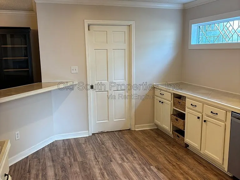 3111 Leesburg Sq — Photo 10