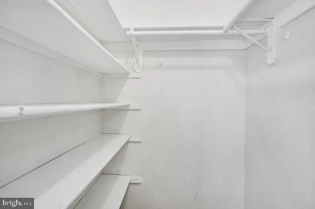 1742 N Rhodes St #5-306 — Photo 12