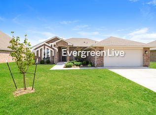 902 SE 17th Ter, Newcastle, OK 73065