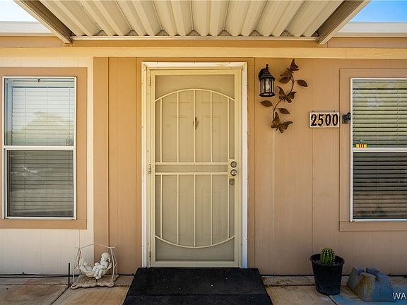3rd image of 2500 E McVicar Avenue