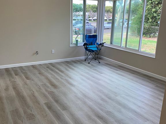 3rd image of 3953 Clairemont Mesa Blvd