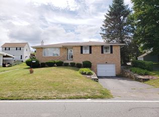 62 Ford St, Pittston, PA 18640