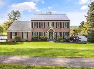 2 Inverrary Ave, Washington, NJ 07882