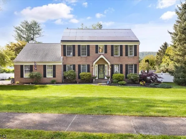 2 Inverrary Ave, Washington Twp., NJ 07882