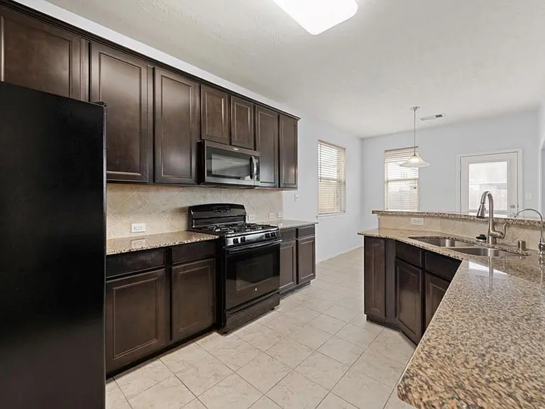 15110 Spring Sun Ct — Photo 2