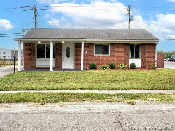 754 Spicewood Drive, Clarksville, IN 47129