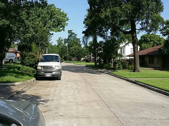4th image of 6519 Country Club Dr