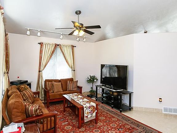5th image of 3671 S Vineyard Ct