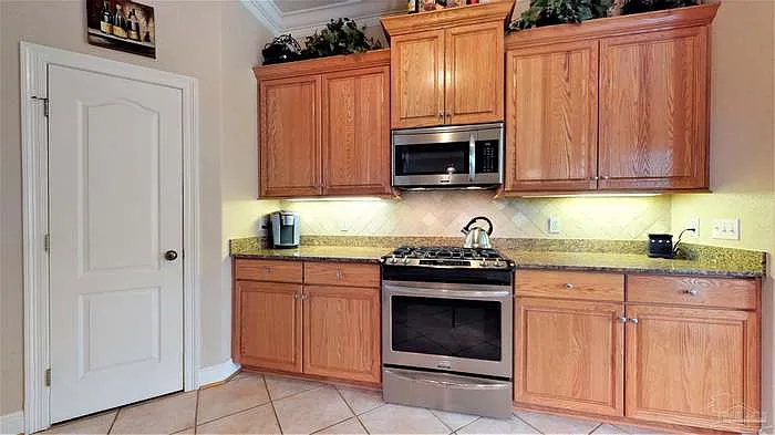 1277 Solomon Cir — Photo 9