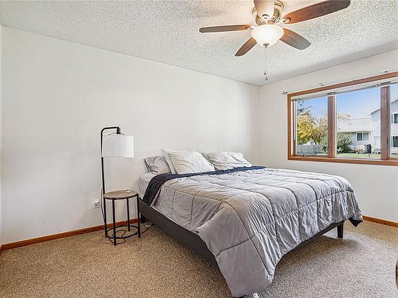 4th image of 513 Sugar Creek Ln