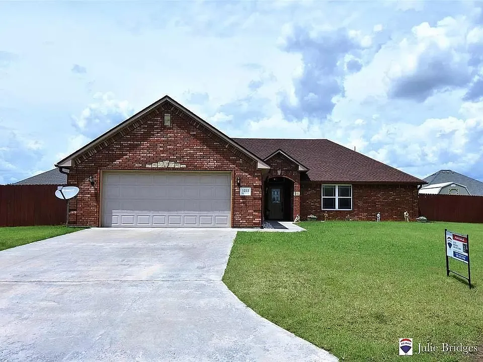 1213 Brandi Dr