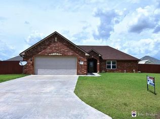 1213 Brandi Dr, Elgin, OK 73538