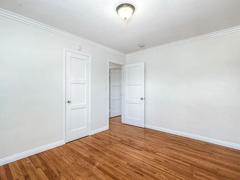 8800 Hayes St — Photo 23