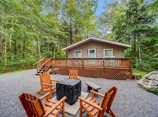 312 Meadowbrook Ct, Pocono Pines, PA