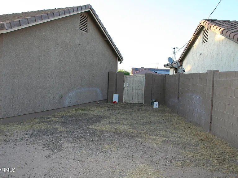 11207 W Hopi St — Photo 53