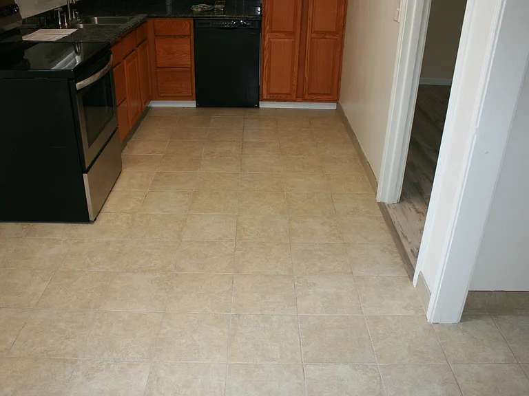 1460 Oxford Way — Photo 63