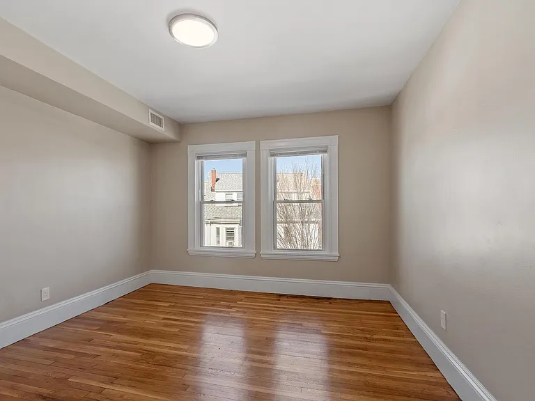 1590 Cambridge St — Photo 13