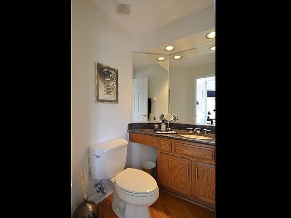 3rd image of 7961 Cascade Ct