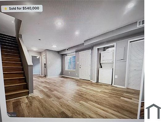 3rd image of 4644 Hillside Rd SE APT 1