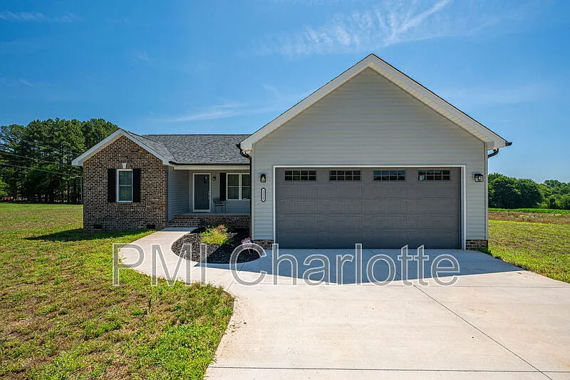 2128 Chatfield Rd