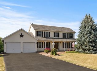 689 Lake View Knls, Ontario, NY 14519