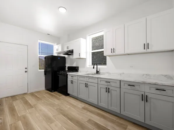 5718 S Wabash, 5718 S Wabash Ave APT 1, Chicago, IL 60637