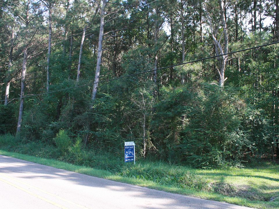 1st image of Brewster Rd