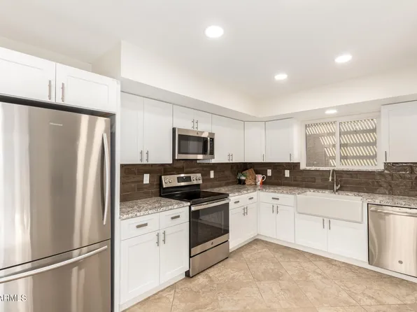 26001 S GREENCASTLE Drive, Sun Lakes, AZ 85248