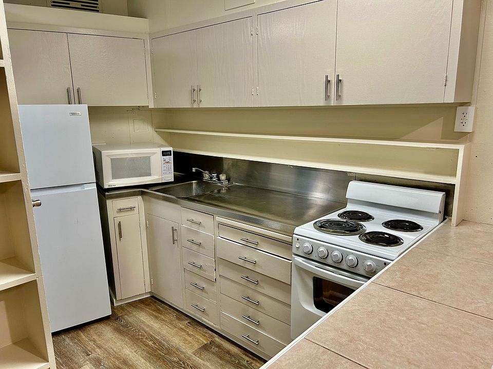 1st image of 2943 Kalakaua Ave APT 103