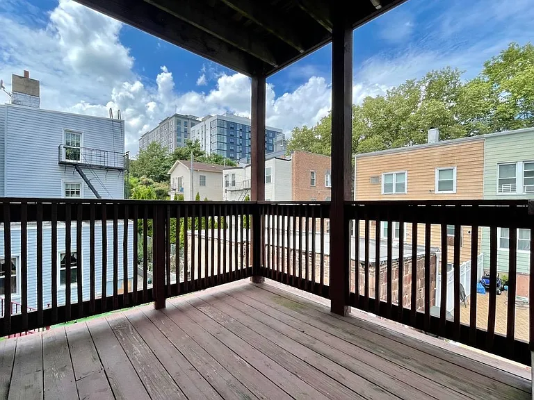 34 Court House Pl #2L — Photo 17
