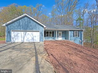 2421 Running Bear Cv, Auburn, PA 17922