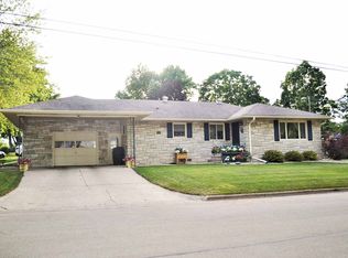 1415 Lawrence St, New London, WI 54961