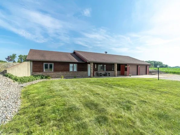 8015 E Anderson Rd, Churubusco, IN 46723