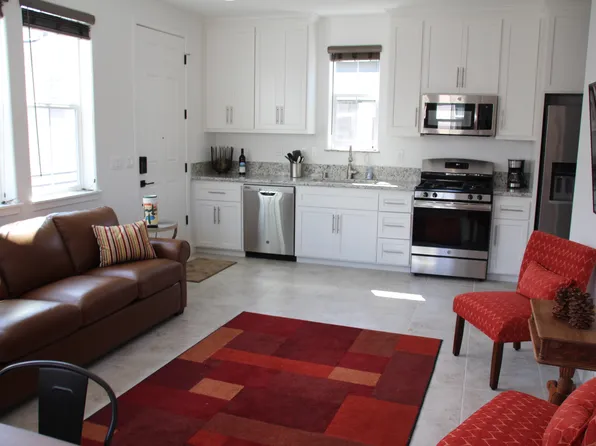 2702A Boardwalk Ave #1, Marina, CA 93933