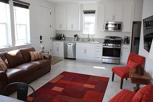 2702A Boardwalk Ave #1 Photo 1