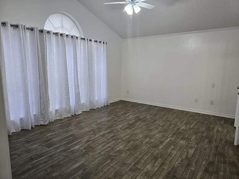 9960 Dixon Ct — Photo 5