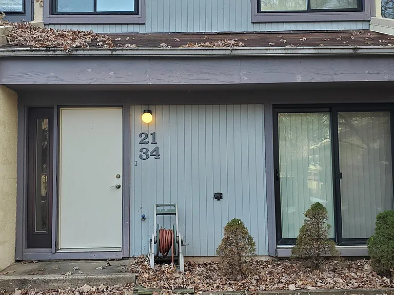 2134 Cartwright Pl — Photo 1