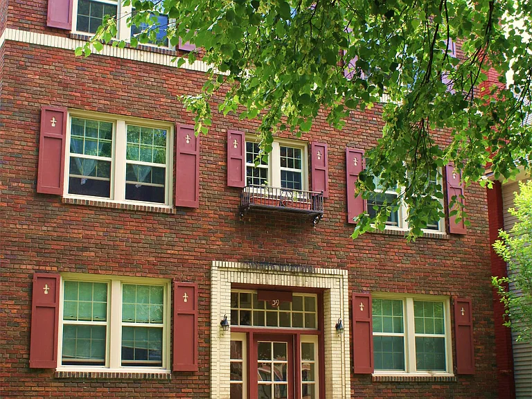 39 Vick Park #B-8 — Photo 8